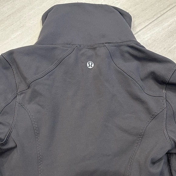 Lululemon Jacket - Picture 3 of 8